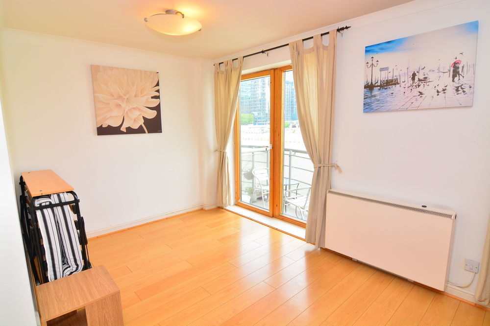 Apartment Wharf - Meridian Place Баркинг Экстерьер фото