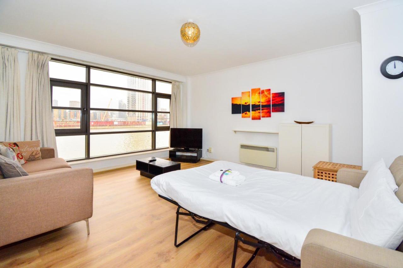 Apartment Wharf - Meridian Place Баркинг Экстерьер фото
